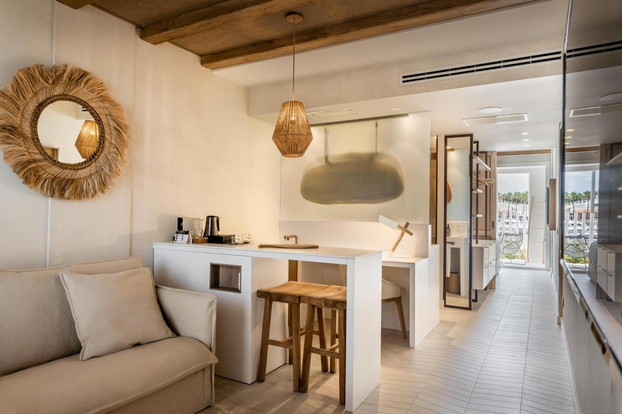 Lago Resort Menorca - Suites Del Lago Adults Only Cala en Bosch Kültér fotó